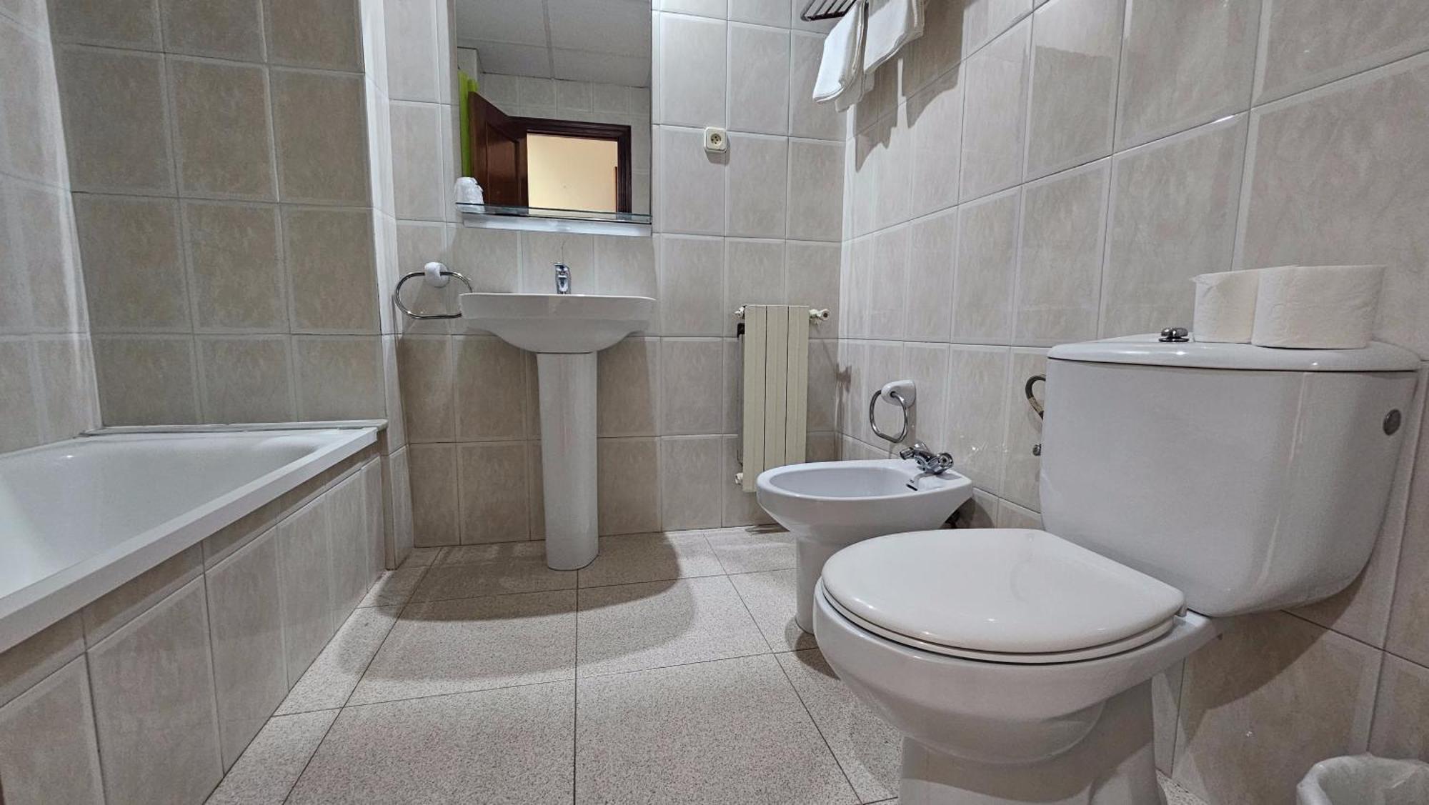 Hostal Los Manos Blanes Εξωτερικό φωτογραφία